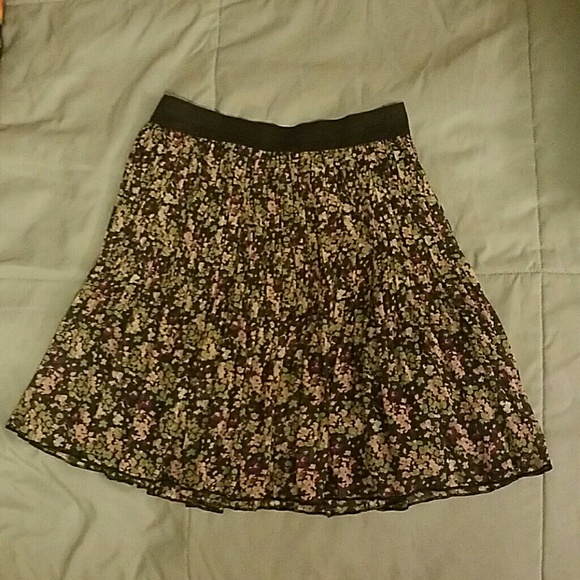 Delia's floral silk skirt