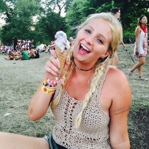 Meet your Posher, Michaela