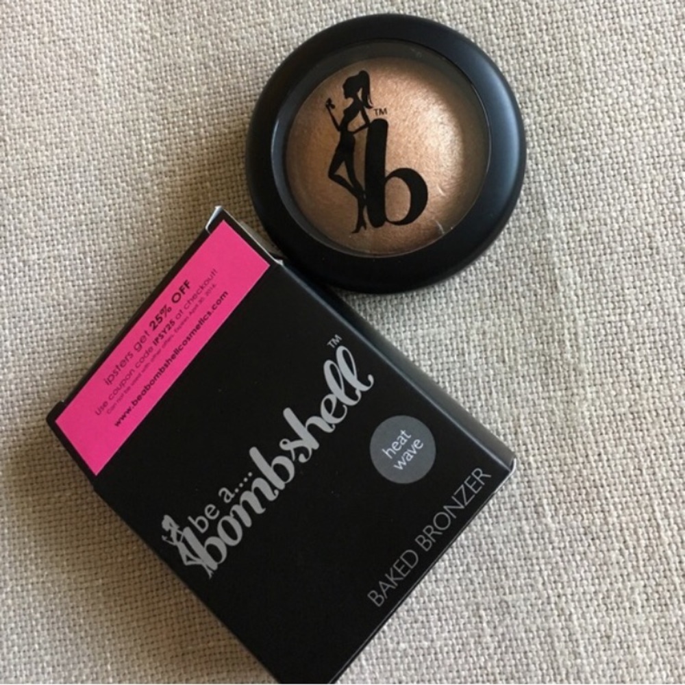 FREE GIFT SOLD Be a Bombshell Baked Bronzer - Picture 1 of 1