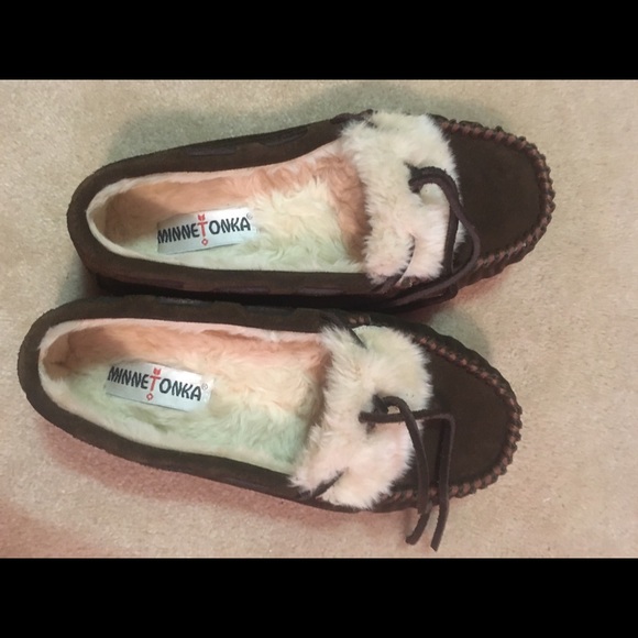 Minnetonka Slippers