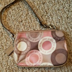 Wristlet coach
