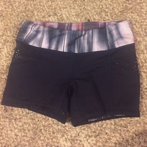 Lululemon run short