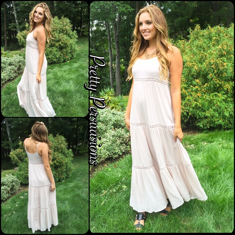 SOLD OUT ‼️ Cream Floral Crochet Boho Maxi Dress - Picture 2 of 7