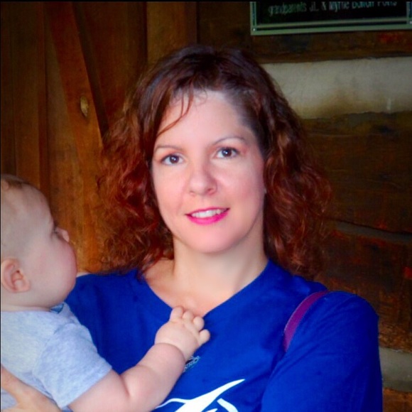 Meet your Poshers, Samantha & Melissa - Picture 2 of 2