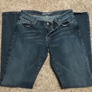 CUT Jeans 🌵 offers Welcomed