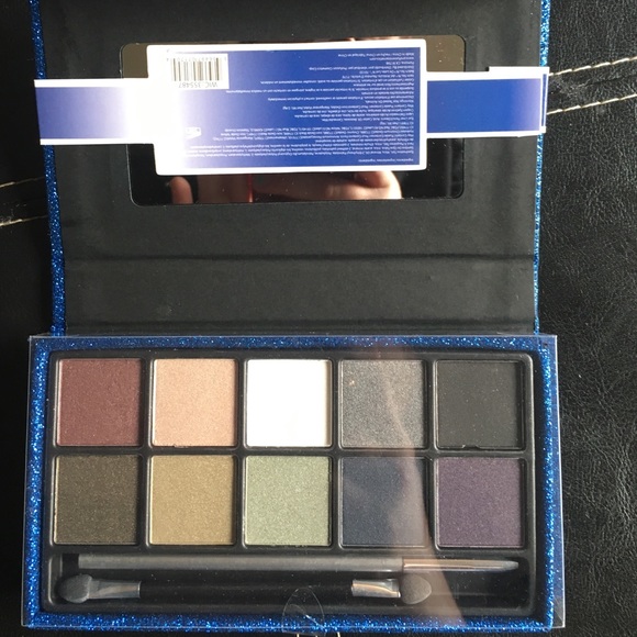 Shimmer eye shadow!