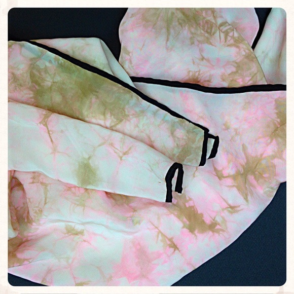 Vintage Accessories - Vintage Large Silk Scarf