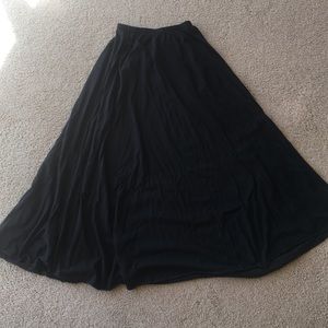 black maxi skirt