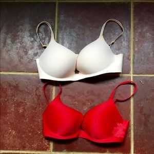 2 Victoria's Secret Angel bras 36D