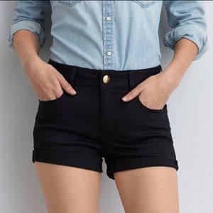 black aeo shorts