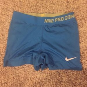 Nike pro combat