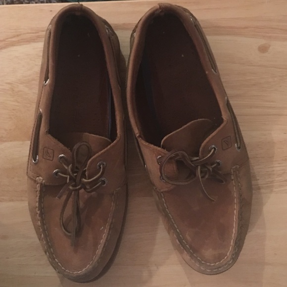 sperry topsider boat shoes