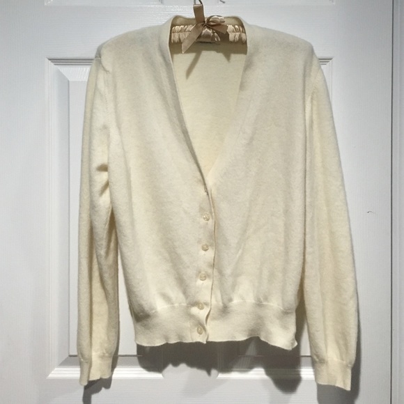 Vintage Wool + 🐰 hair Sweater