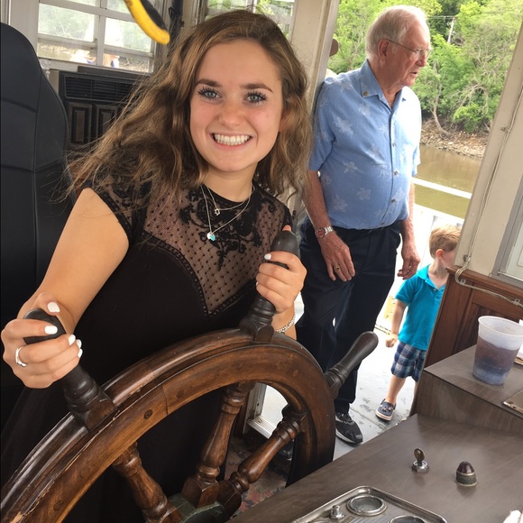 Meet your Posher, Rebecca