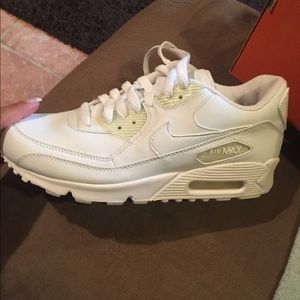 Brand new nike air max90 size 6.5 kids