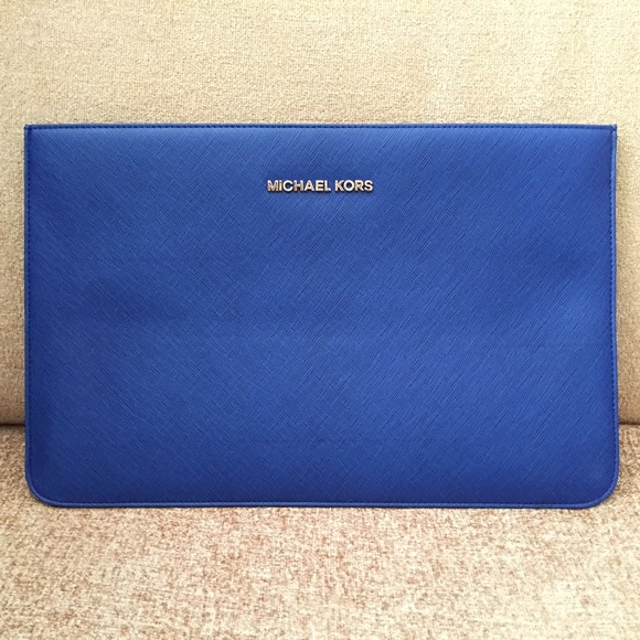 Michael Kors Saffiano Leather MacBook Air 11" Case - Picture 3 of 4