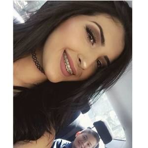 Meet your Posher, Valeria