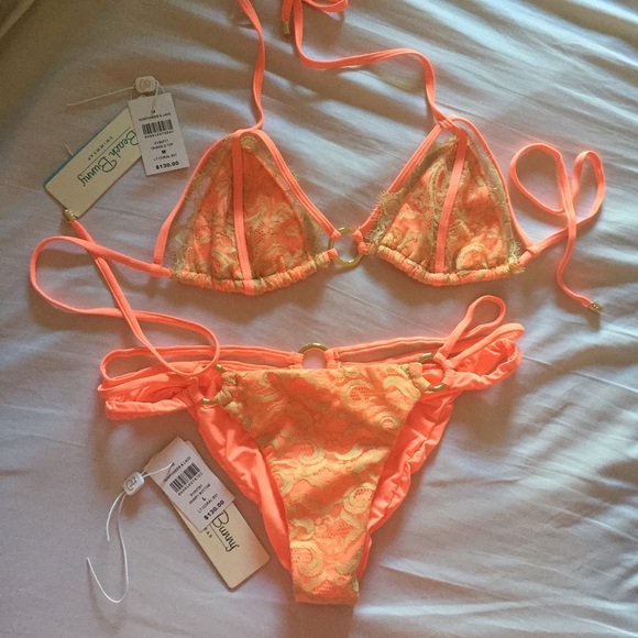Beach Bunny Gunpowder and Lace Coral bikini set - Picture 1 of 3