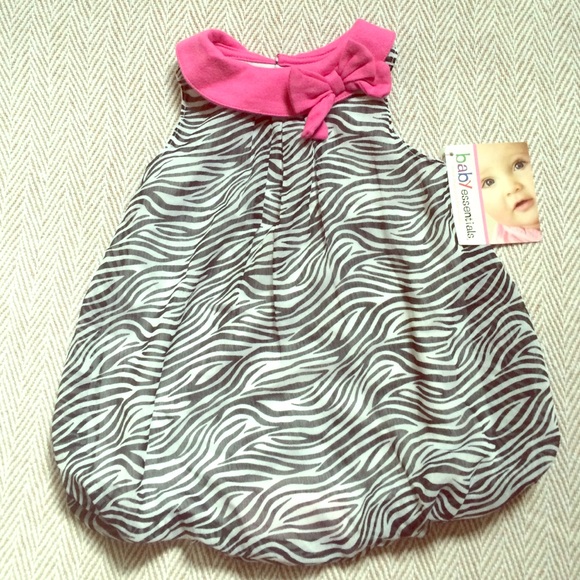 HP 8/21 🎀 NWT zebra bubble romper