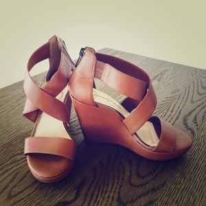 Jessica Simpson Women's Jinxxi Wedge Sandal Sz 6.5