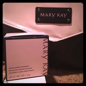 Mary Kay Mineral Powder Foundation