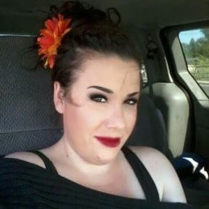 Meet your Posher, Lacey