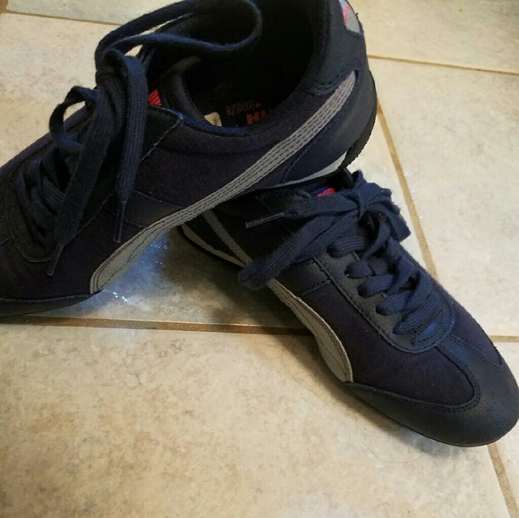 Woman's Puma Shoes