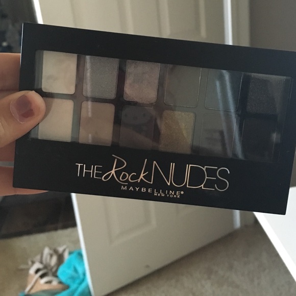 Maybelline The Rock Nudes Eyeshadow Palette