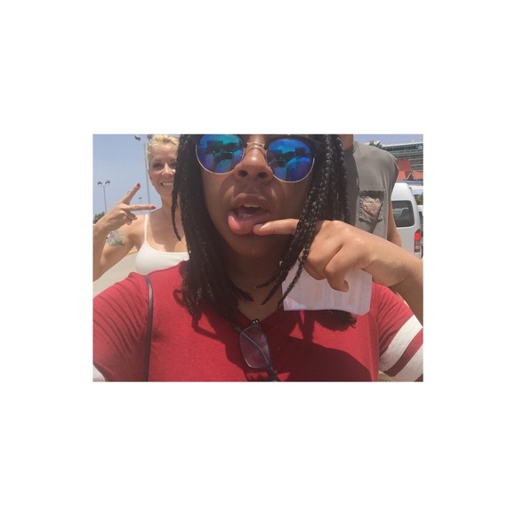 Meet your Posher, Danielle - Picture 1 of 1