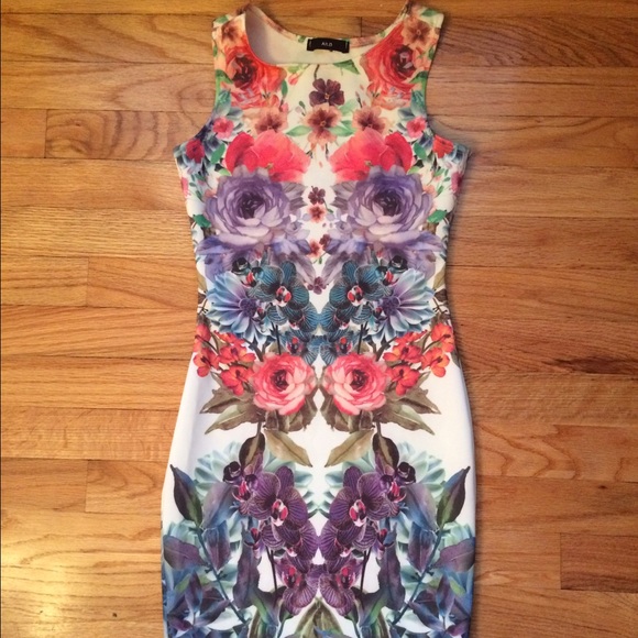 Stretchy floral bodycon party dress