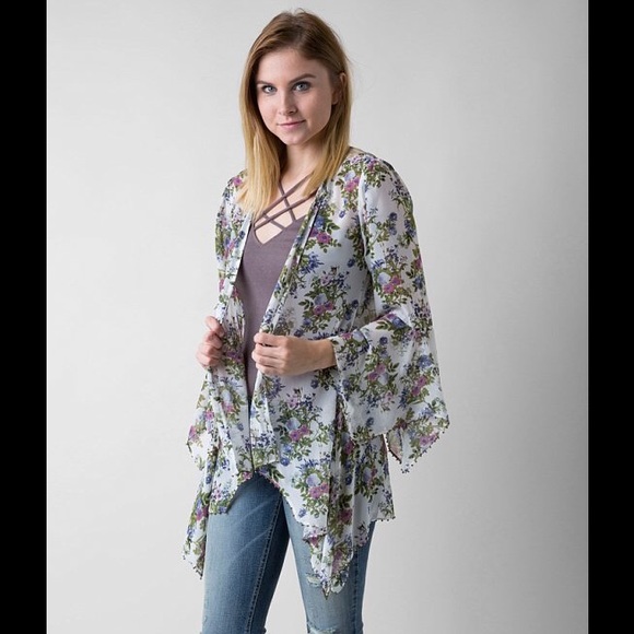 BKE Gimmicks kimono/flyaway