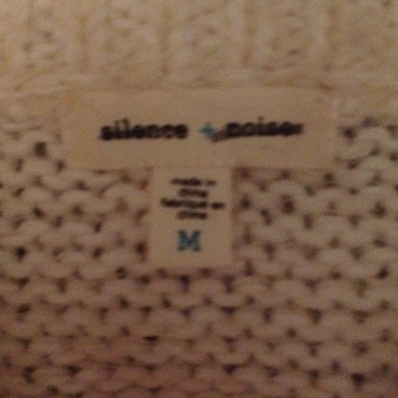 Forever 21 sweater - Picture 2 of 2