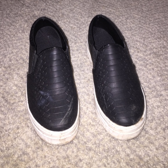 Tobi black casual slip on shoes