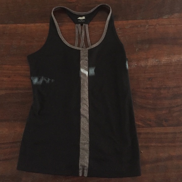 Workout tank top