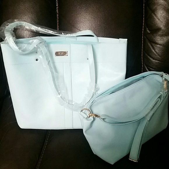 BCBG Handbags - Bcbg paris 2 piece tote bag set