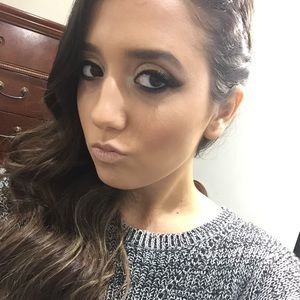 Meet your Posher, Mirie