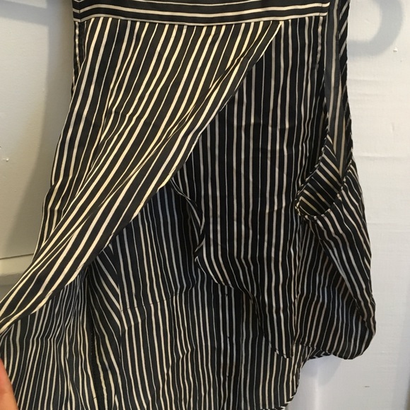 Top - Picture 2 of 3