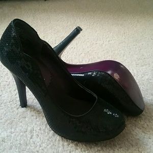 size 7 sequin black heels