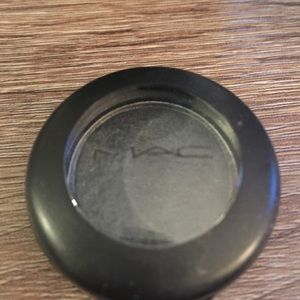 New! MAC Eyeshadow color: Knight Devine