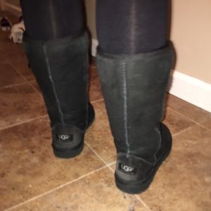 Authentic Black Uggs