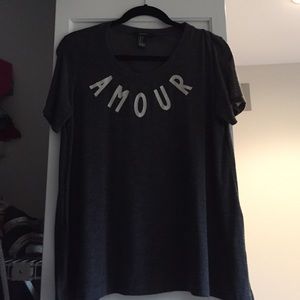 AMOUR flowy top