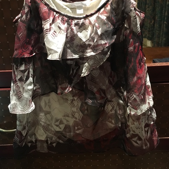 Dressy tank top with ruffles - Picture 3 of 4