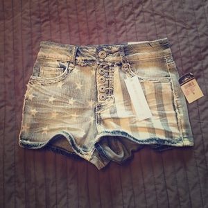 BRAND NEW girls shorts!