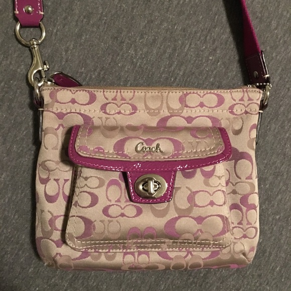 AUTHENTIC COACH CROSSBODY