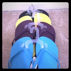 Set of 4 Old Navy Flip Flops