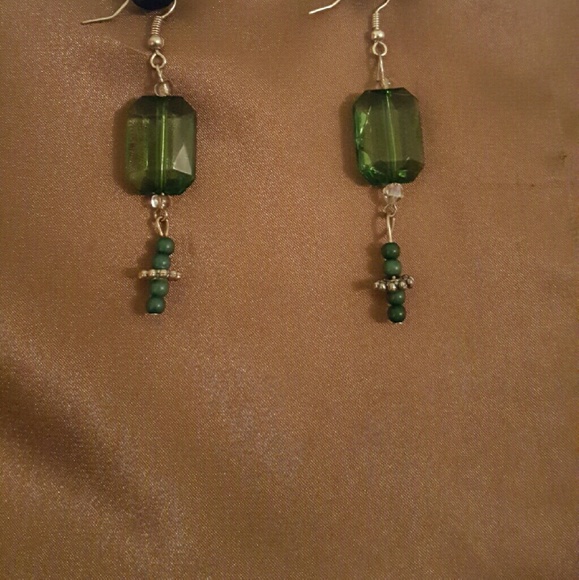 Handcrafted earrings - Picture 2 of 3
