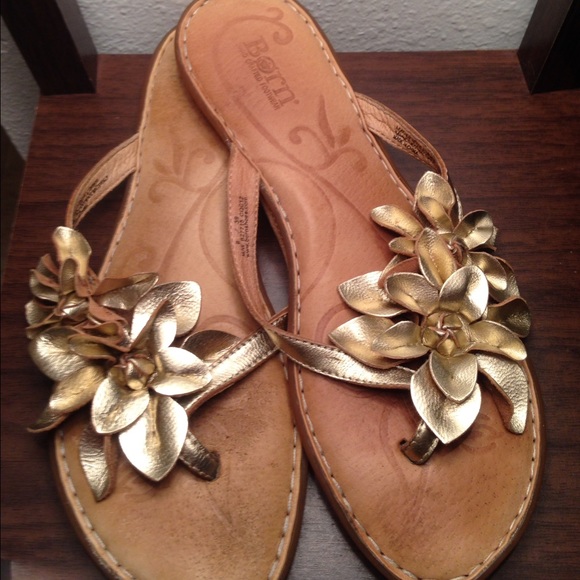 Born Brand Gold Flower Flippies