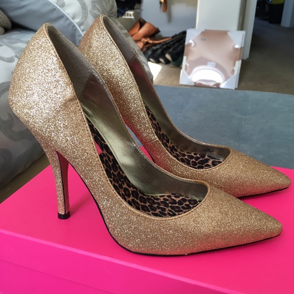 Betsey Johnson Gold Glitter Pumps