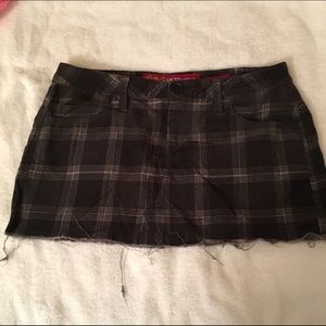 Black frayed skirt by Hot Kiss. Size 1
