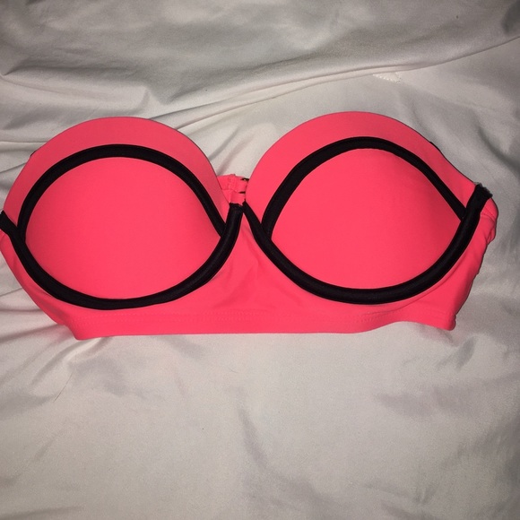 Strapless bathing suit